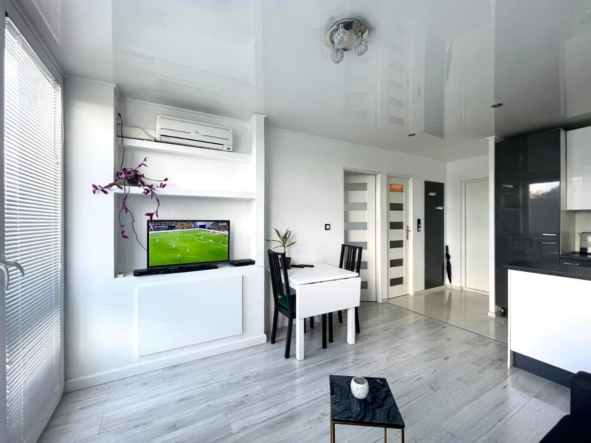 Sasi - Cozy Apartment For 6 People In Centre Warszawa Exteriör bild